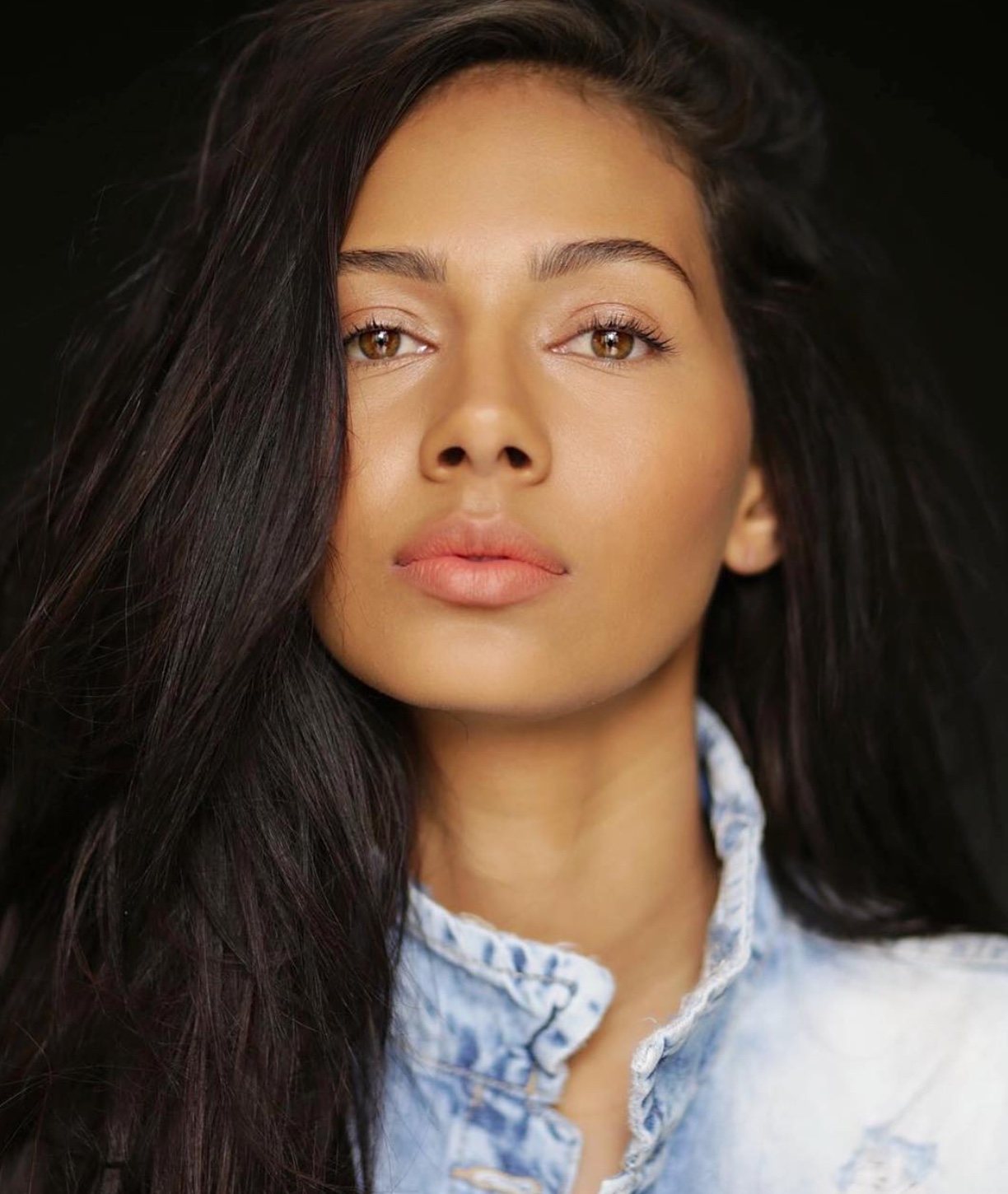 Laryssa Santos - Front Management