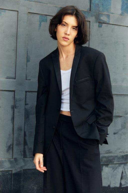 Laura Necco - Front Management