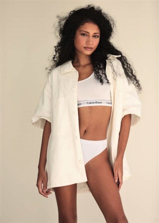 Leticia Brito - Front Management