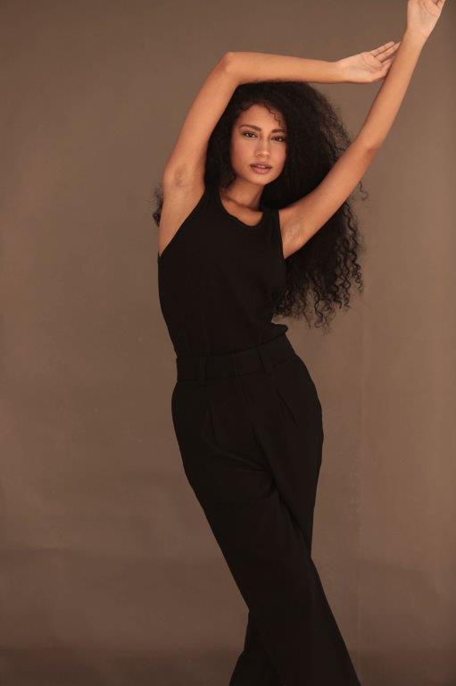 Leticia Brito - Front Management