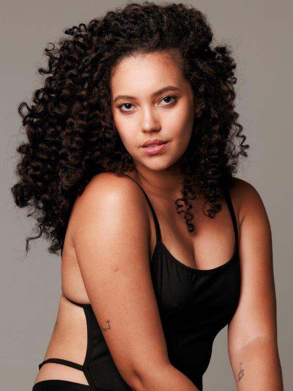 Letícia Jural - Front Management