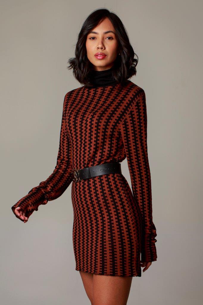 Letícia Vanzan - Front Management