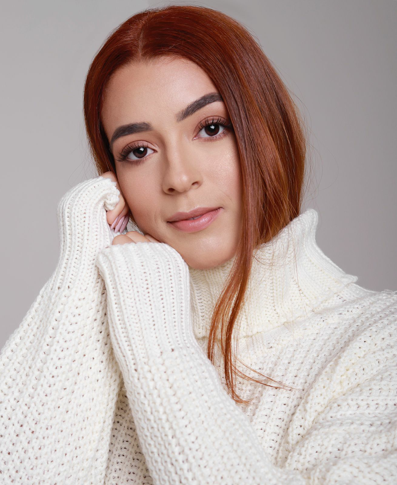 Luana Menezes - Front Management