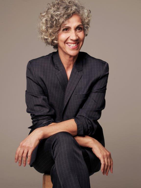 Luci Barboza - Front Management