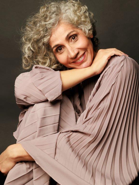 Luci Barboza - Front Management