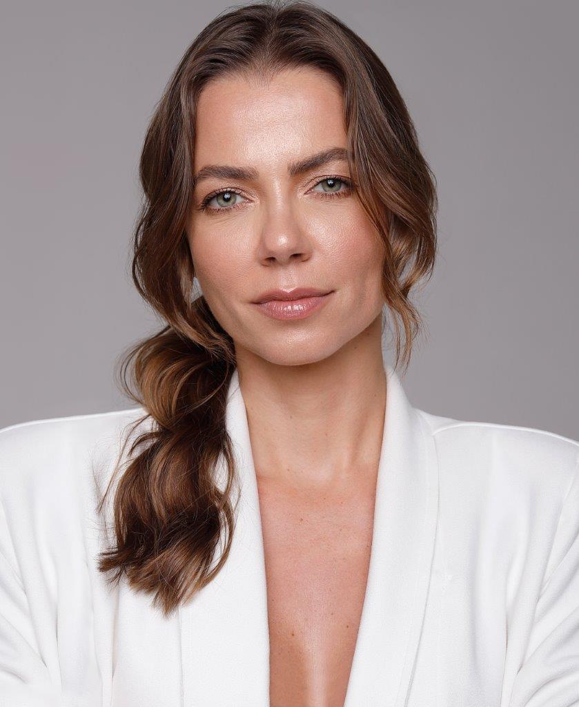 Maria Isabel Petean - Front Management