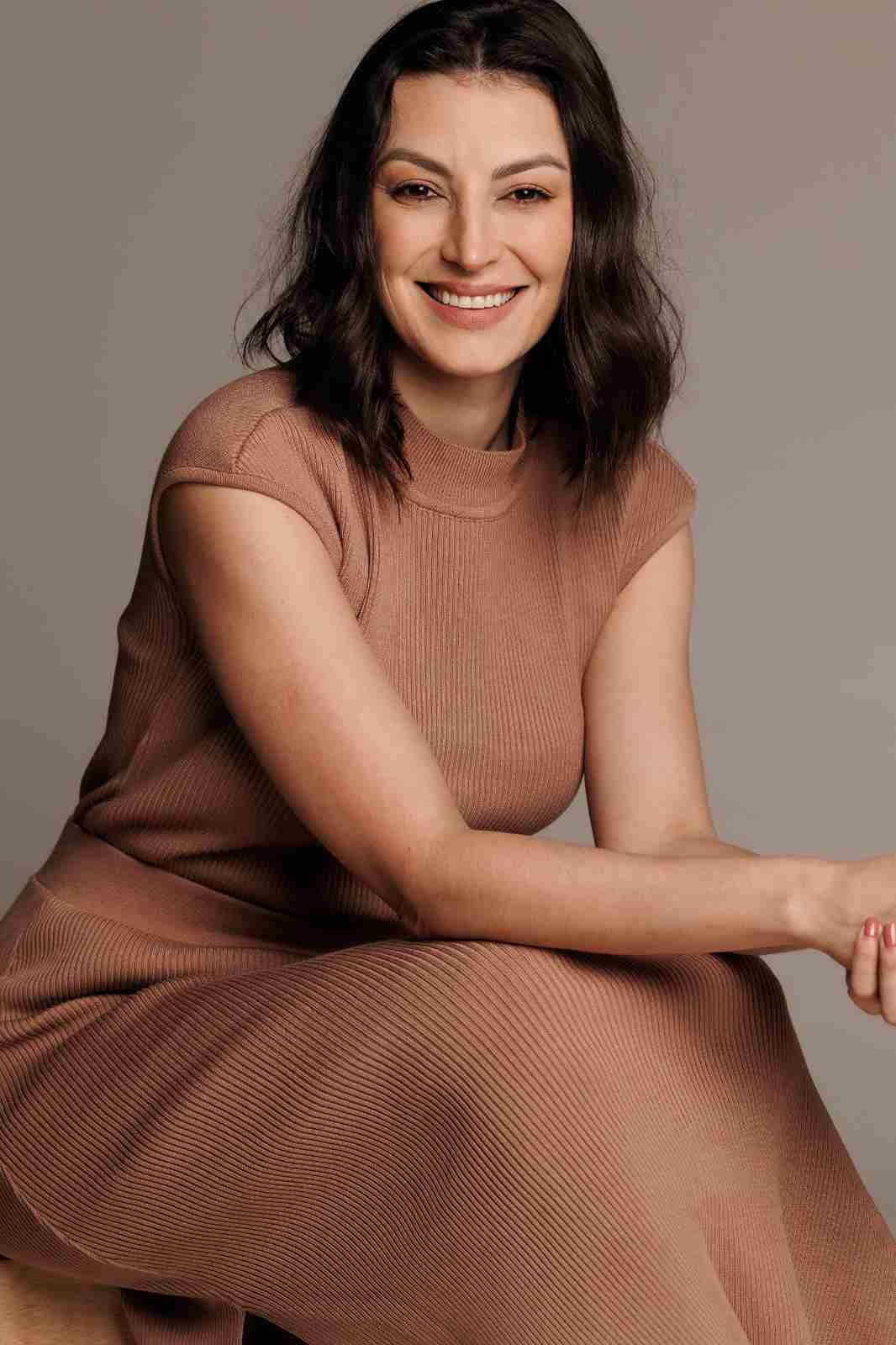 Aline Caldeira - Front Management