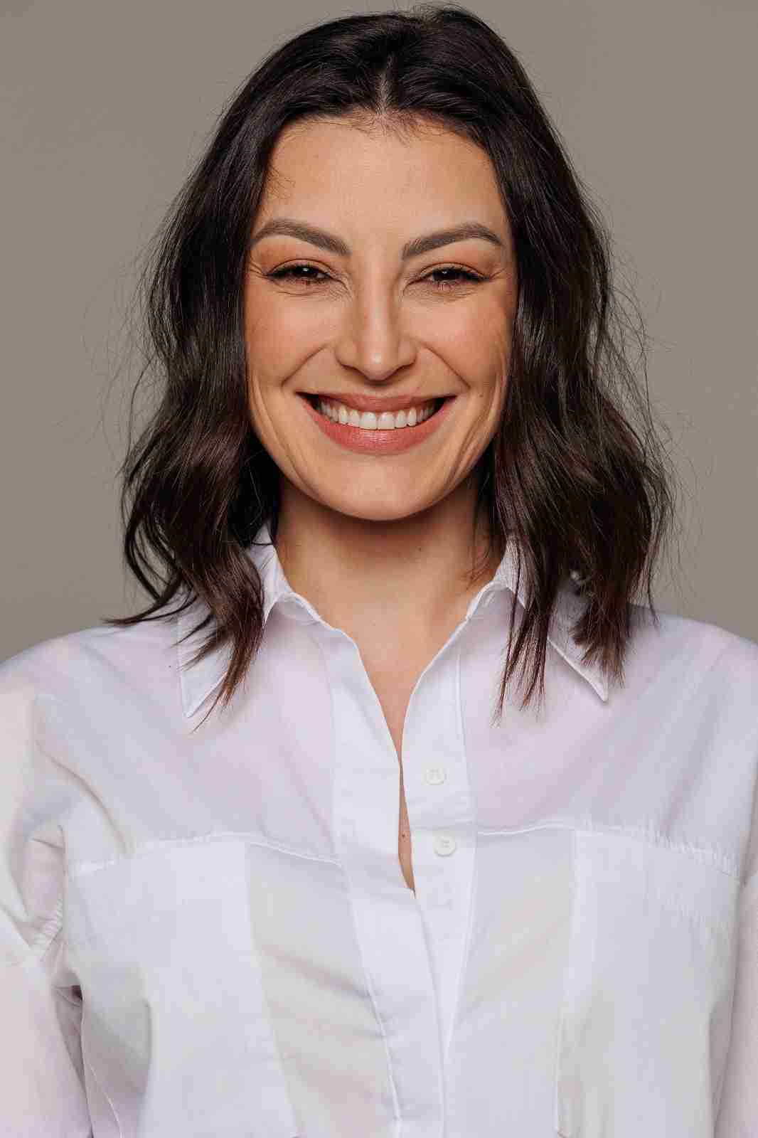 Aline Caldeira - Front Management