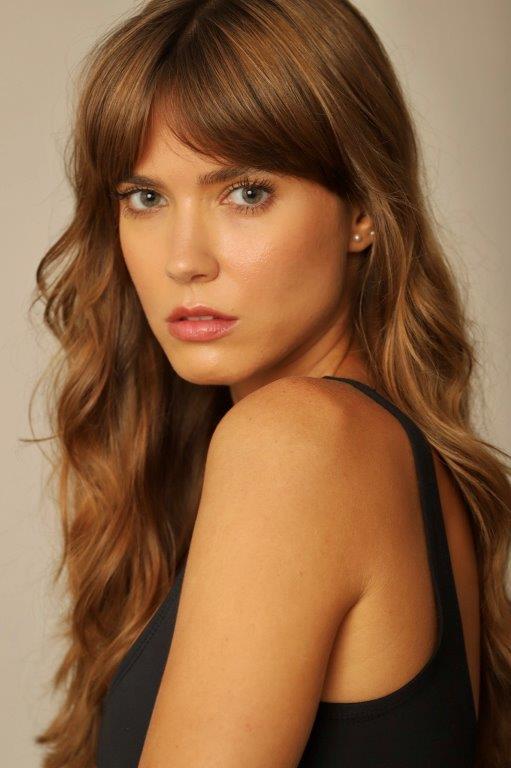 Aline Roméro - Front Management