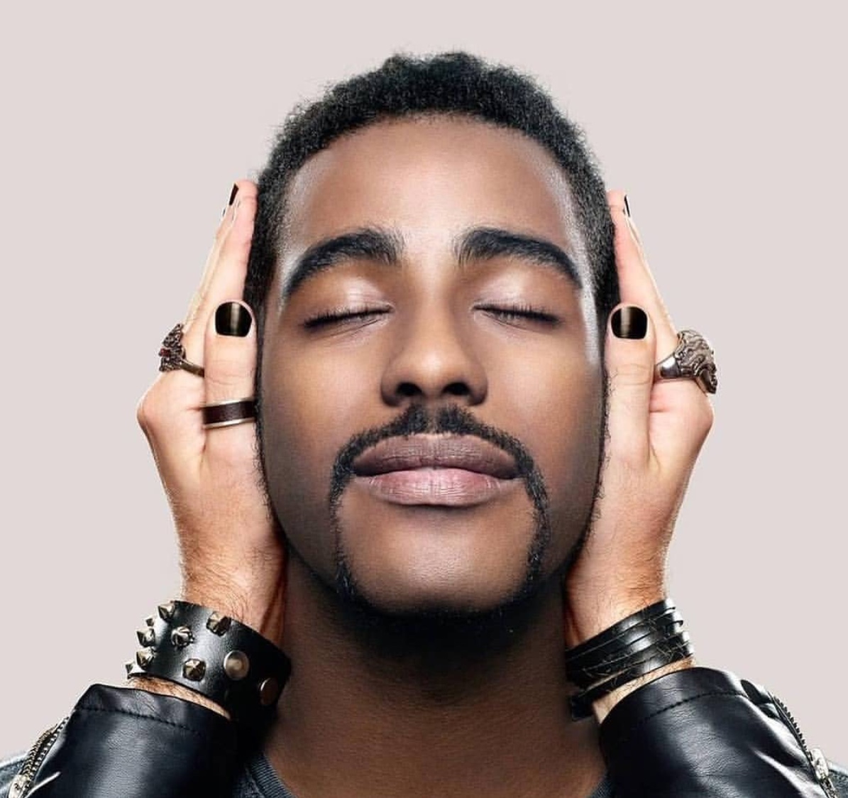 Amaury Soares - Front Management