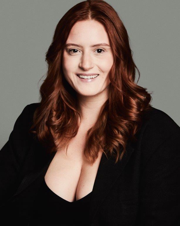 Beatriz Lobato - Front Management