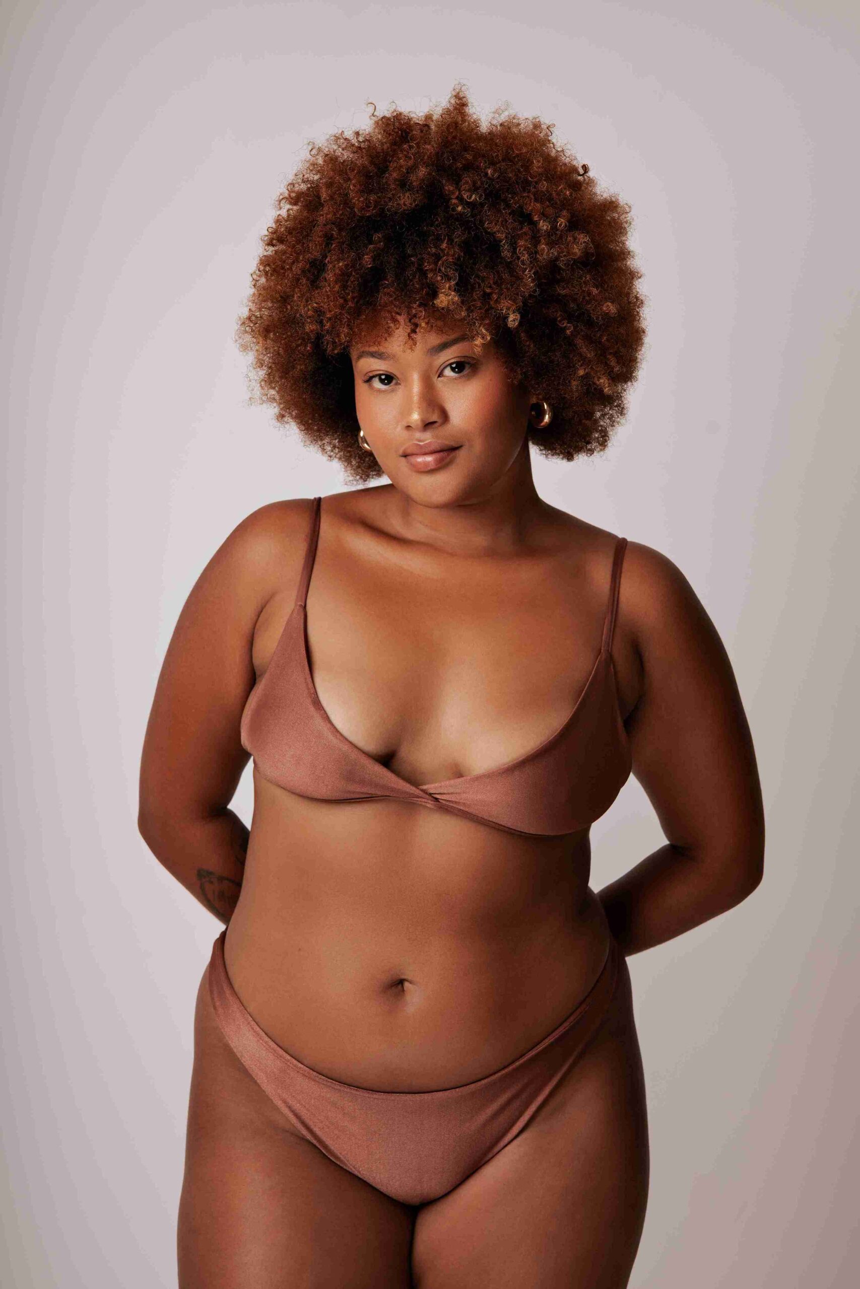 Camyla Figueredo - Front Management