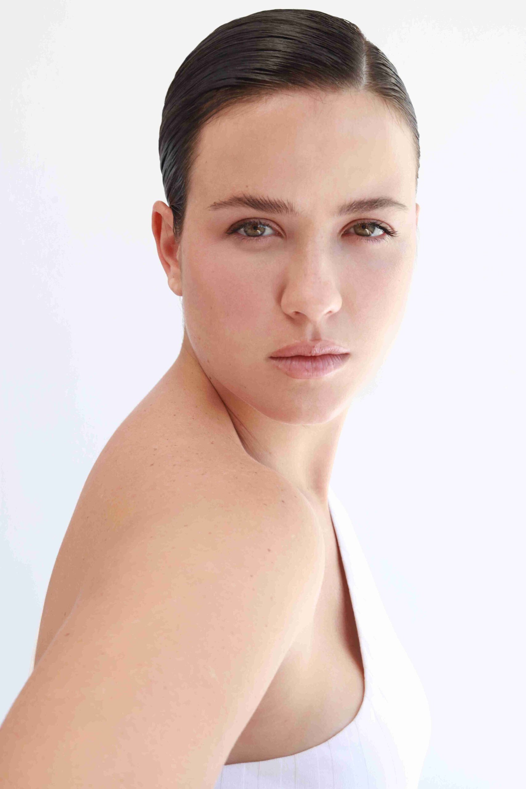 Carina Vaz - Front Management