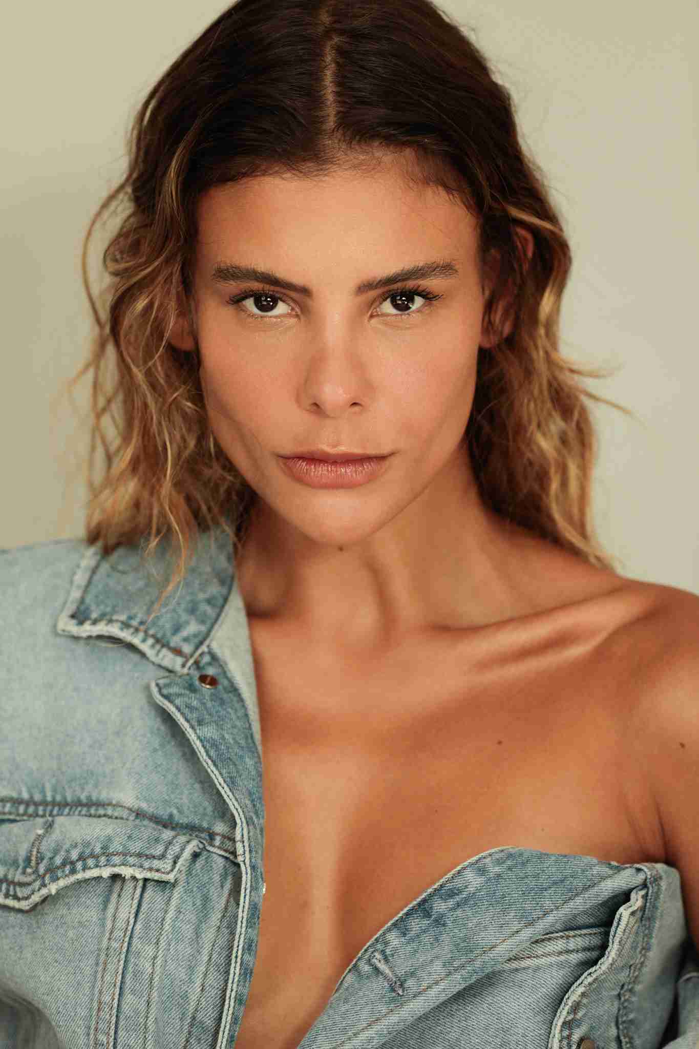 Carla Oliveira - Front Management