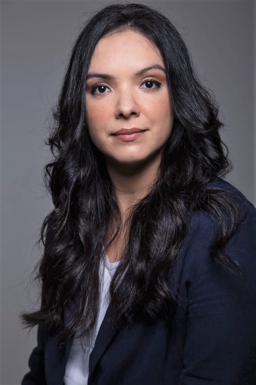 Carolina Ribeiro - Front Management