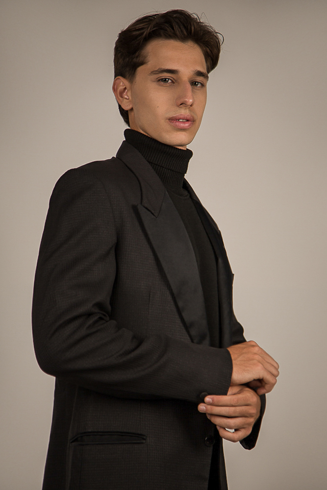 Felipe Gomes - Front Management