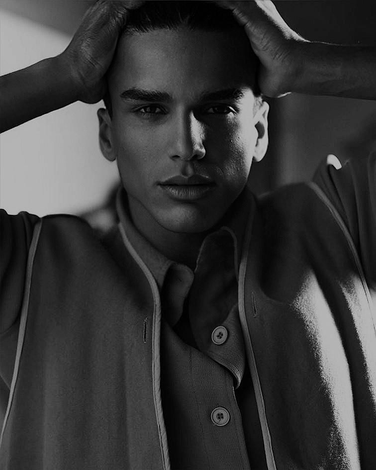 Isaque Rodrigues - Front Management