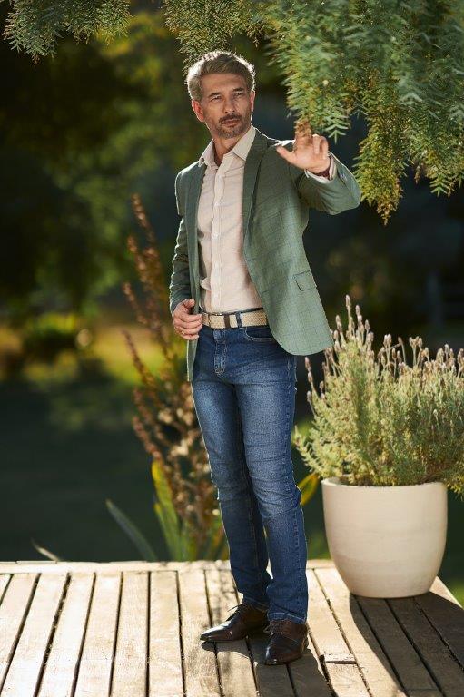 Ivan Muniz - Front Management