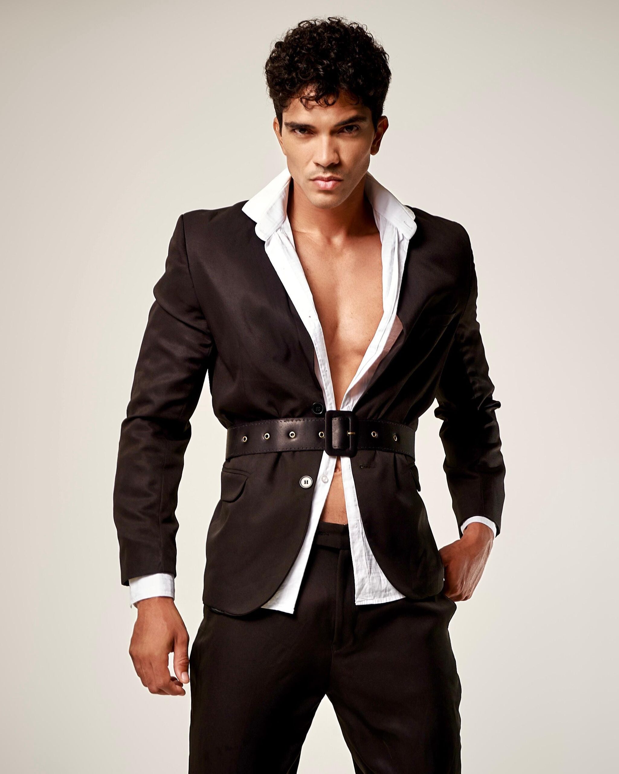 Josué Pereira - Front Management