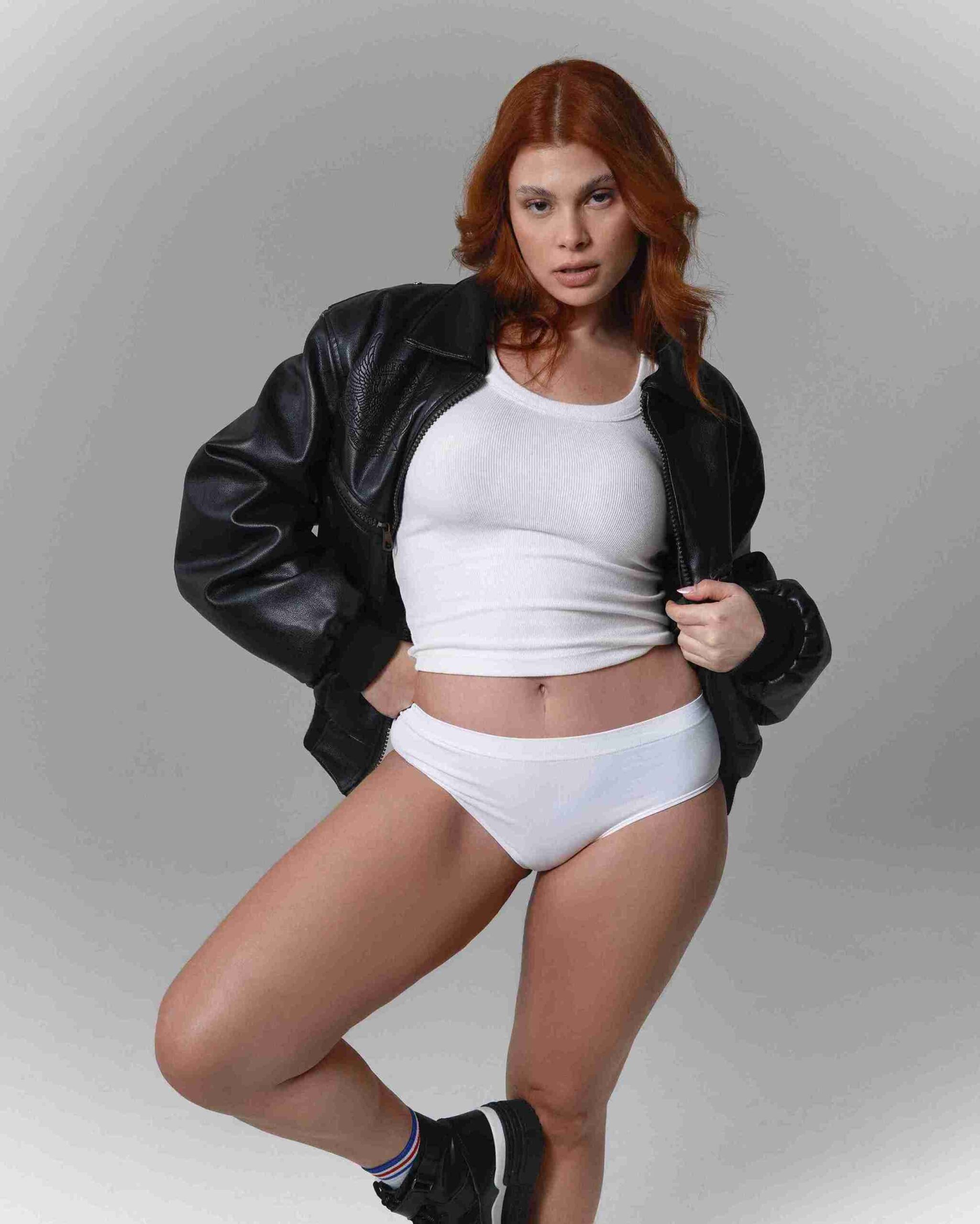 Juliana Offredi - Front Management