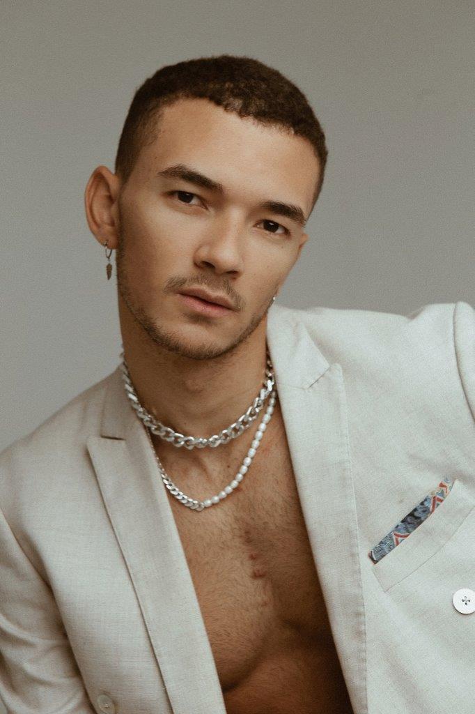 Matheus Valadares - Front Management