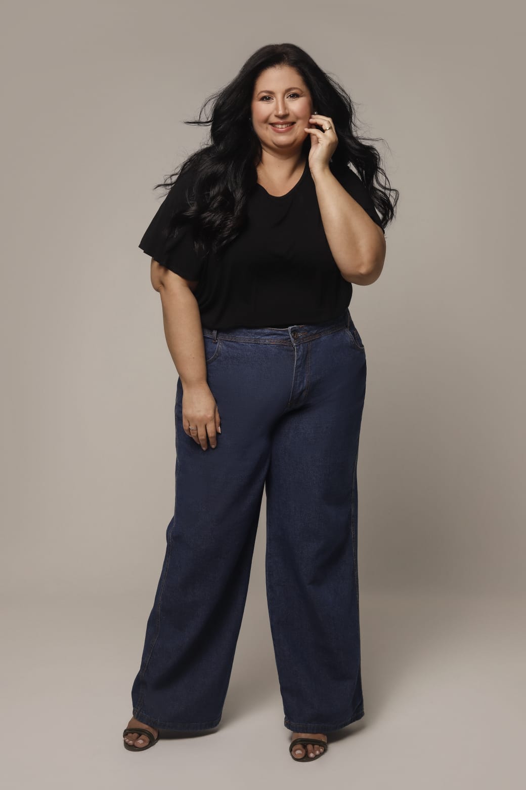 Melissa Bee - Front Management