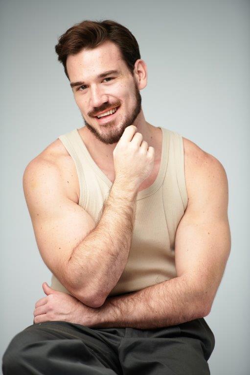 Mika Veyver - Front Management