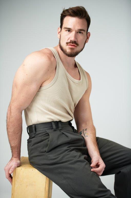 Mika Veyver - Front Management