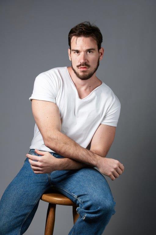 Mika Veyver - Front Management