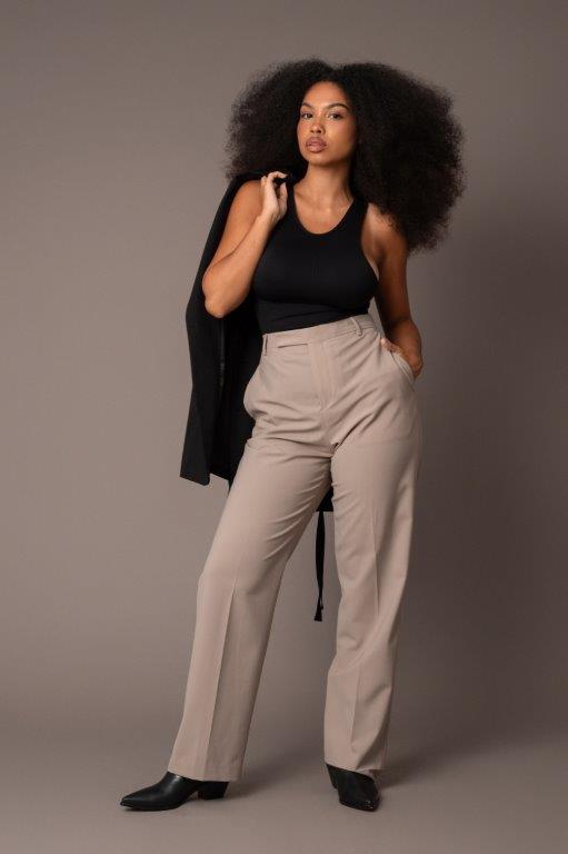 Nicole Souza - Front Management