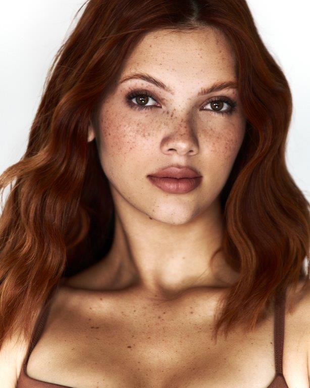 Sandi Fernandes - Front Management