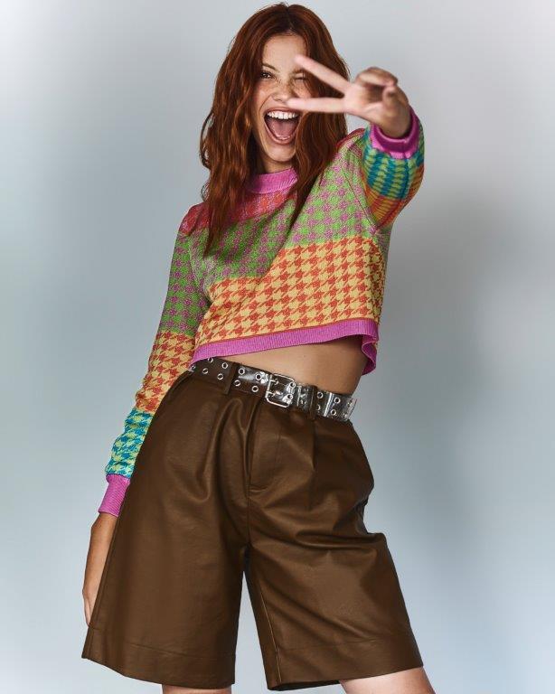 Sandi Fernandes - Front Management