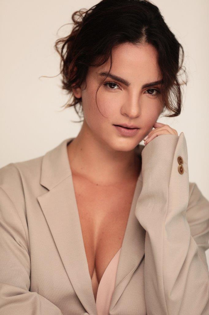 Thaís Expósito - Front Management