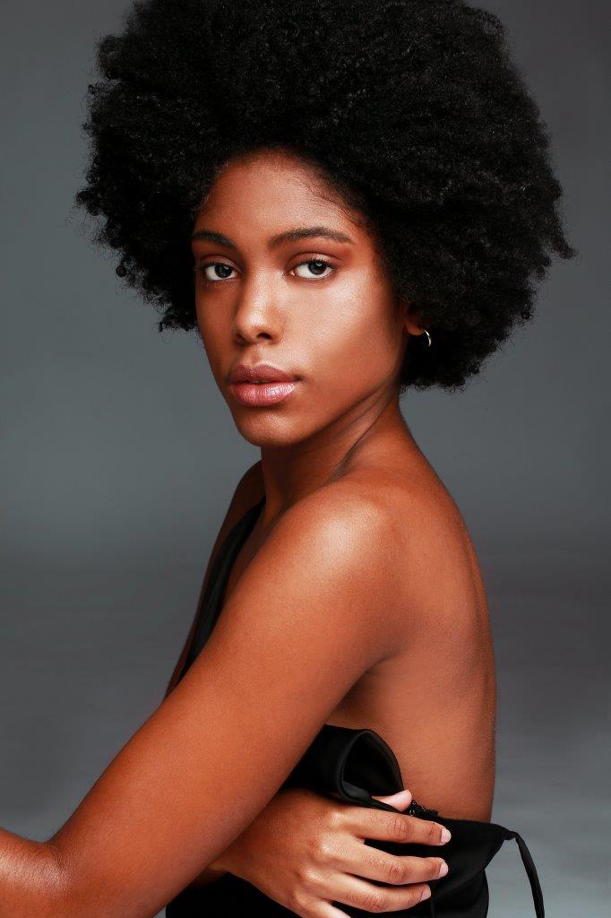 Thaís Gaspar - Front Management