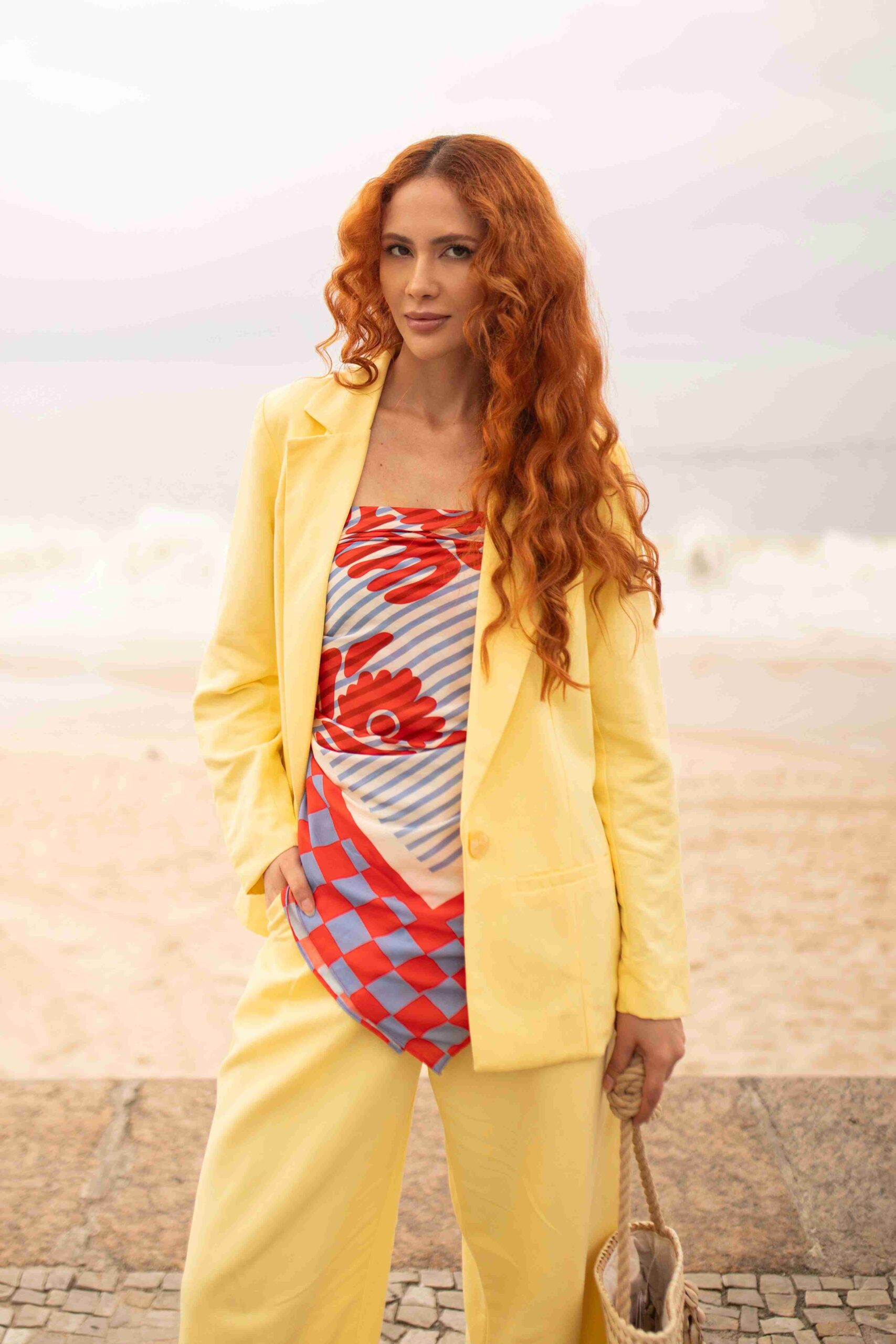 Bruna Menezes - Front Management