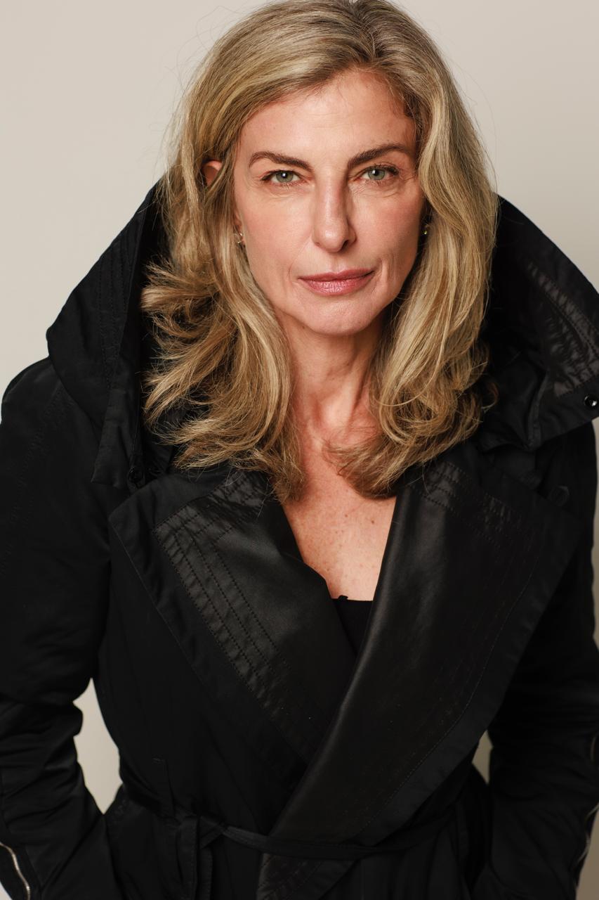 Deise Manttuano - Front Management