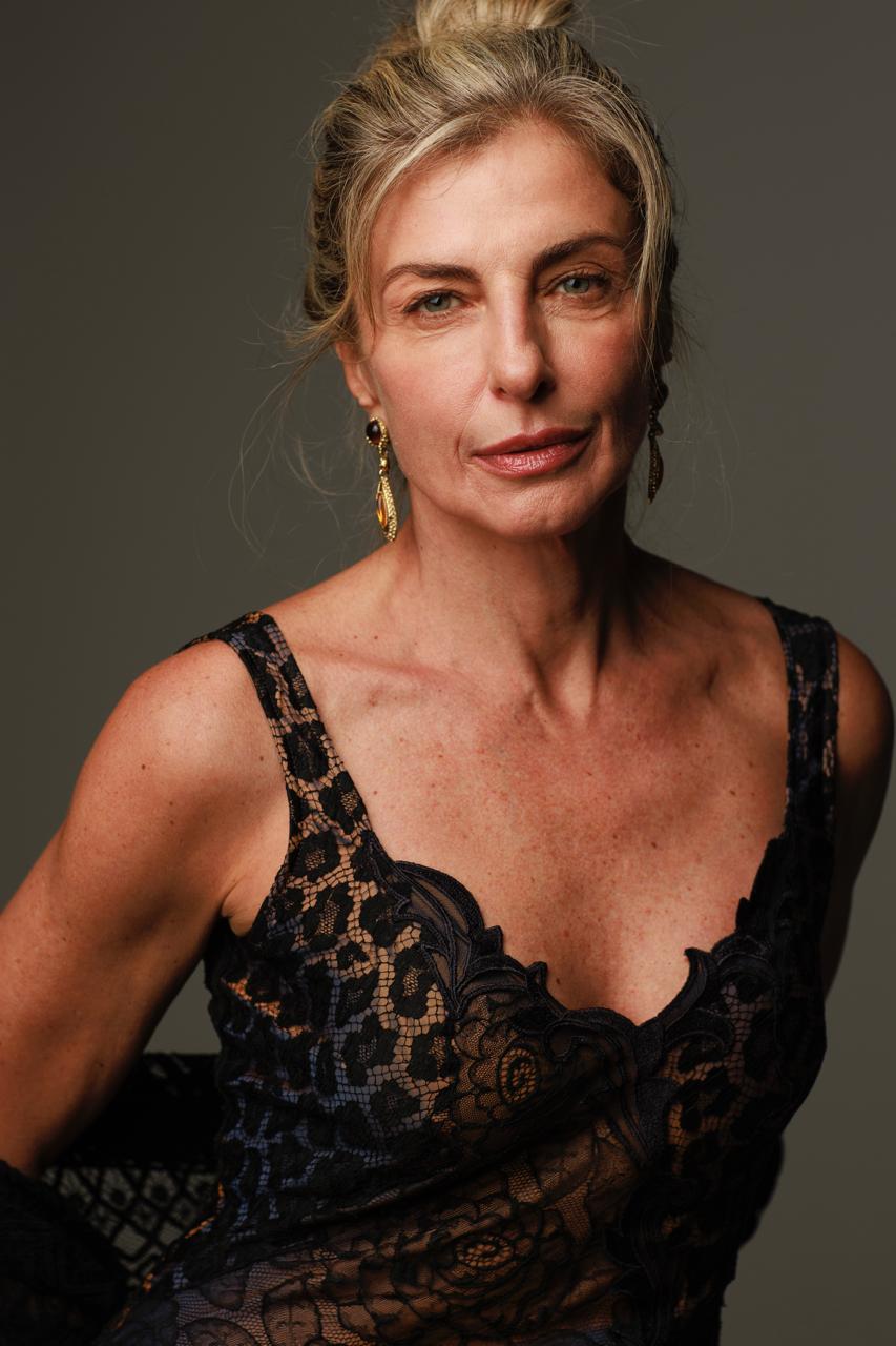 Deise Manttuano - Front Management