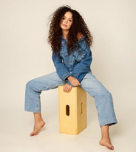 Jessica Coraline - Front Management