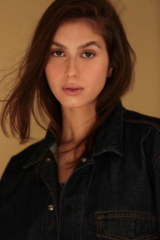 Julia Pronio - Front Management