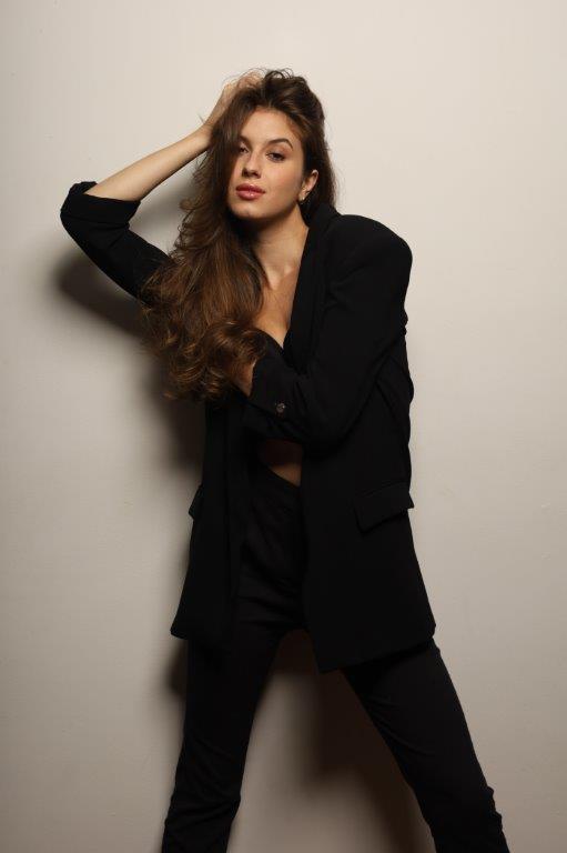 Julia Pronio - Front Management