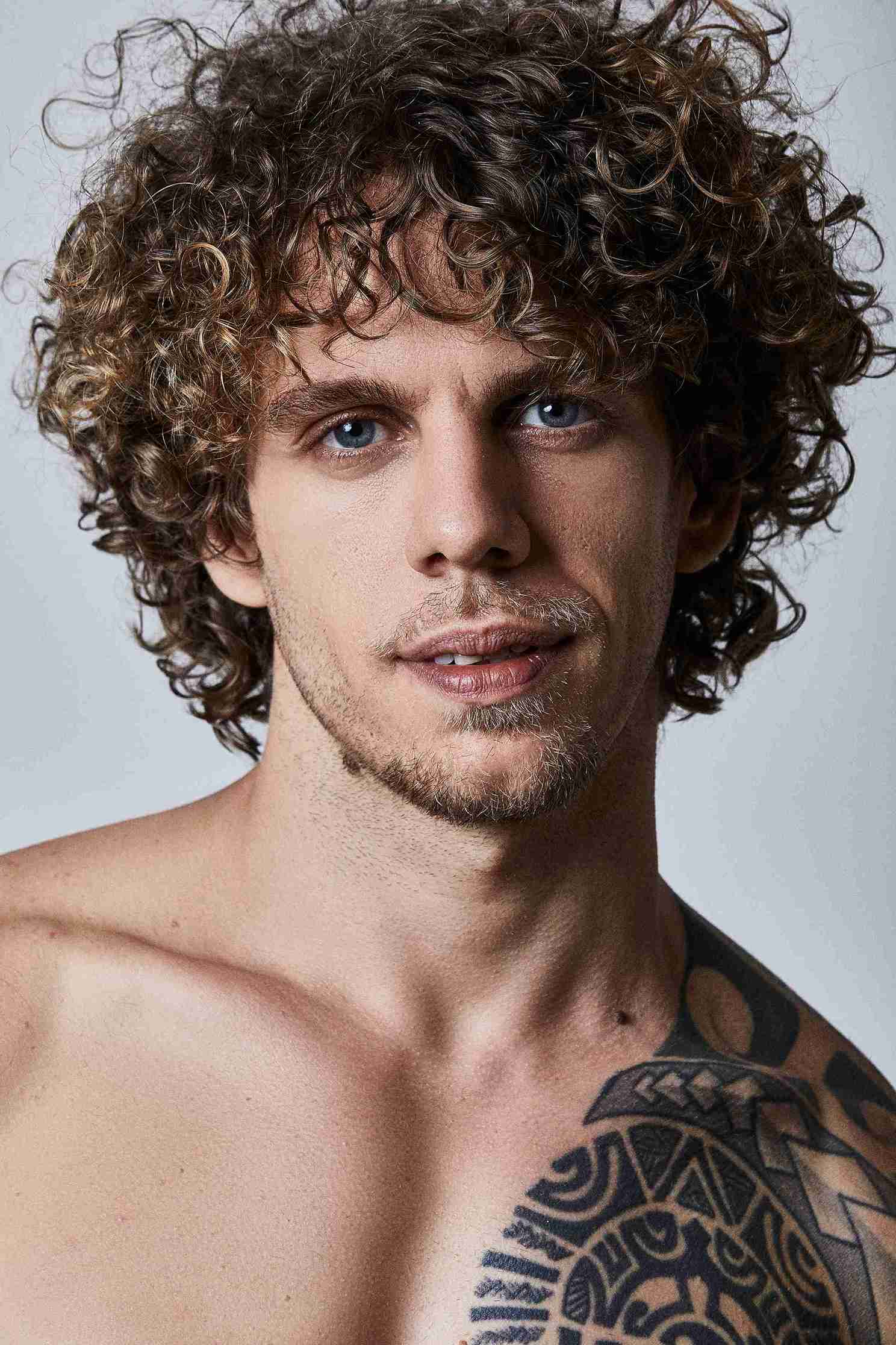 Lucas Santiago - Front Management