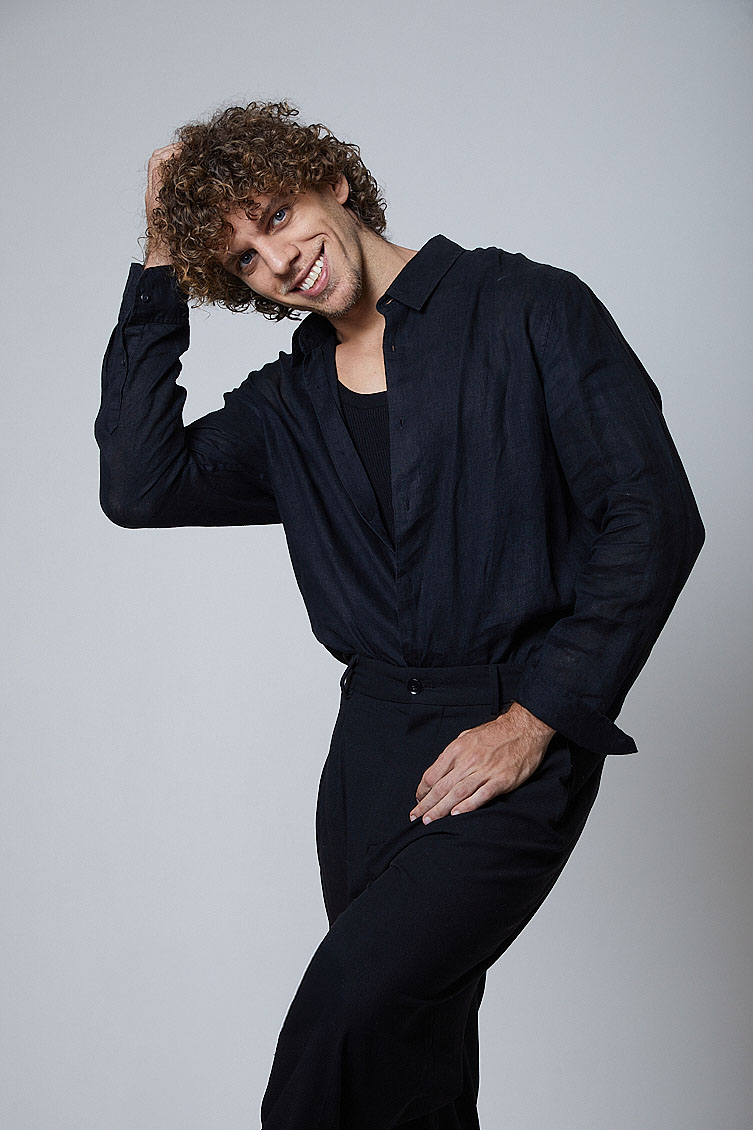 Lucas Santiago - Front Management