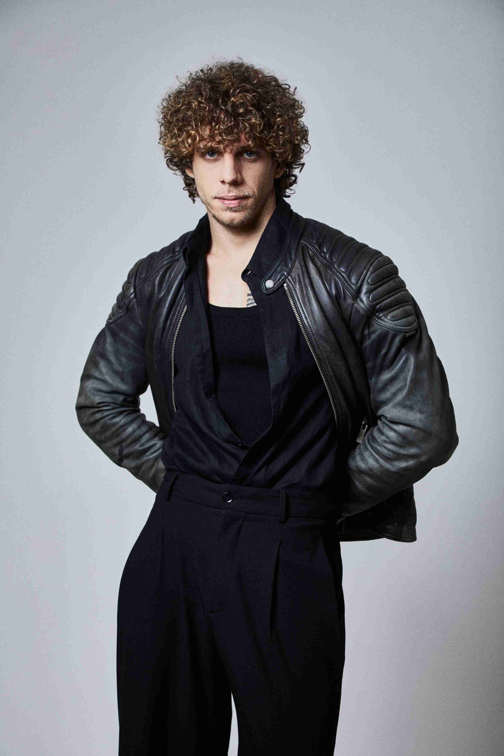Lucas Santiago - Front Management
