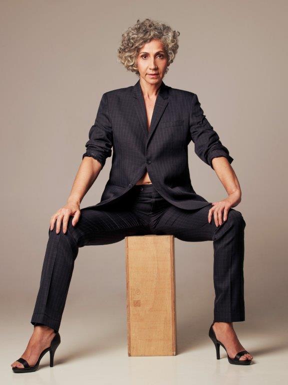 Luci Barboza - Front Management