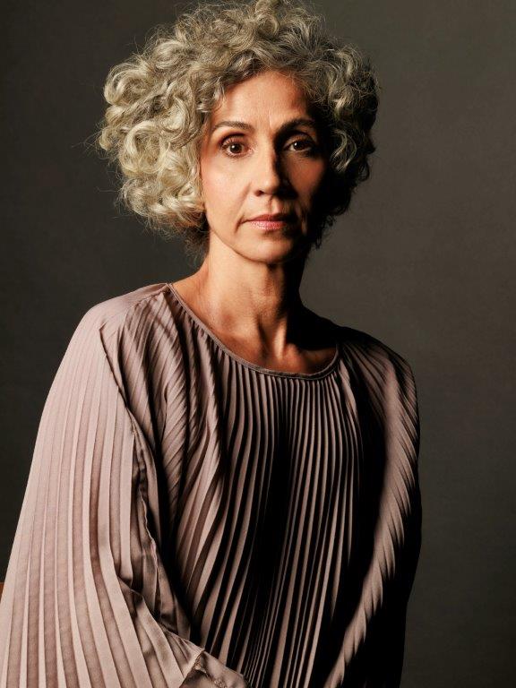 Luci Barboza - Front Management