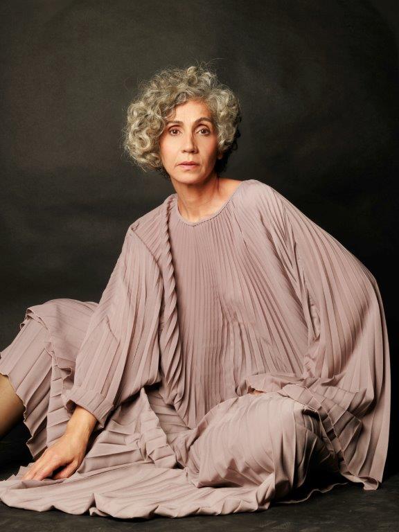 Luci Barboza - Front Management