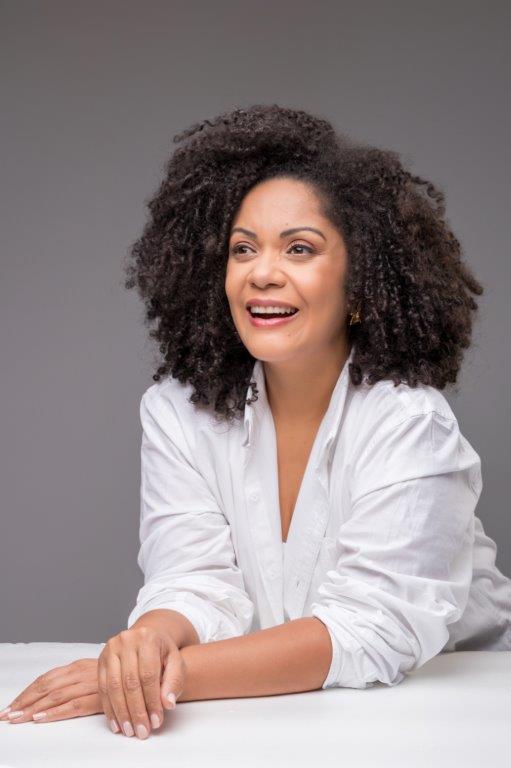 Marcela Conceição - Front Management