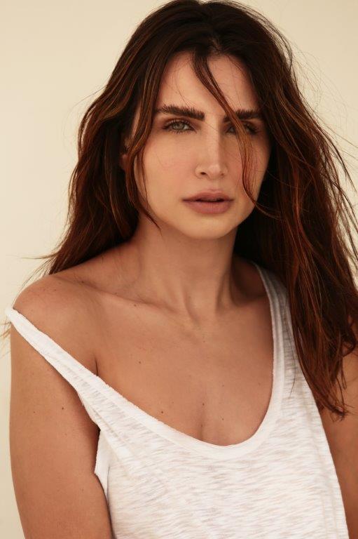 Mariana Baracat - Front Management