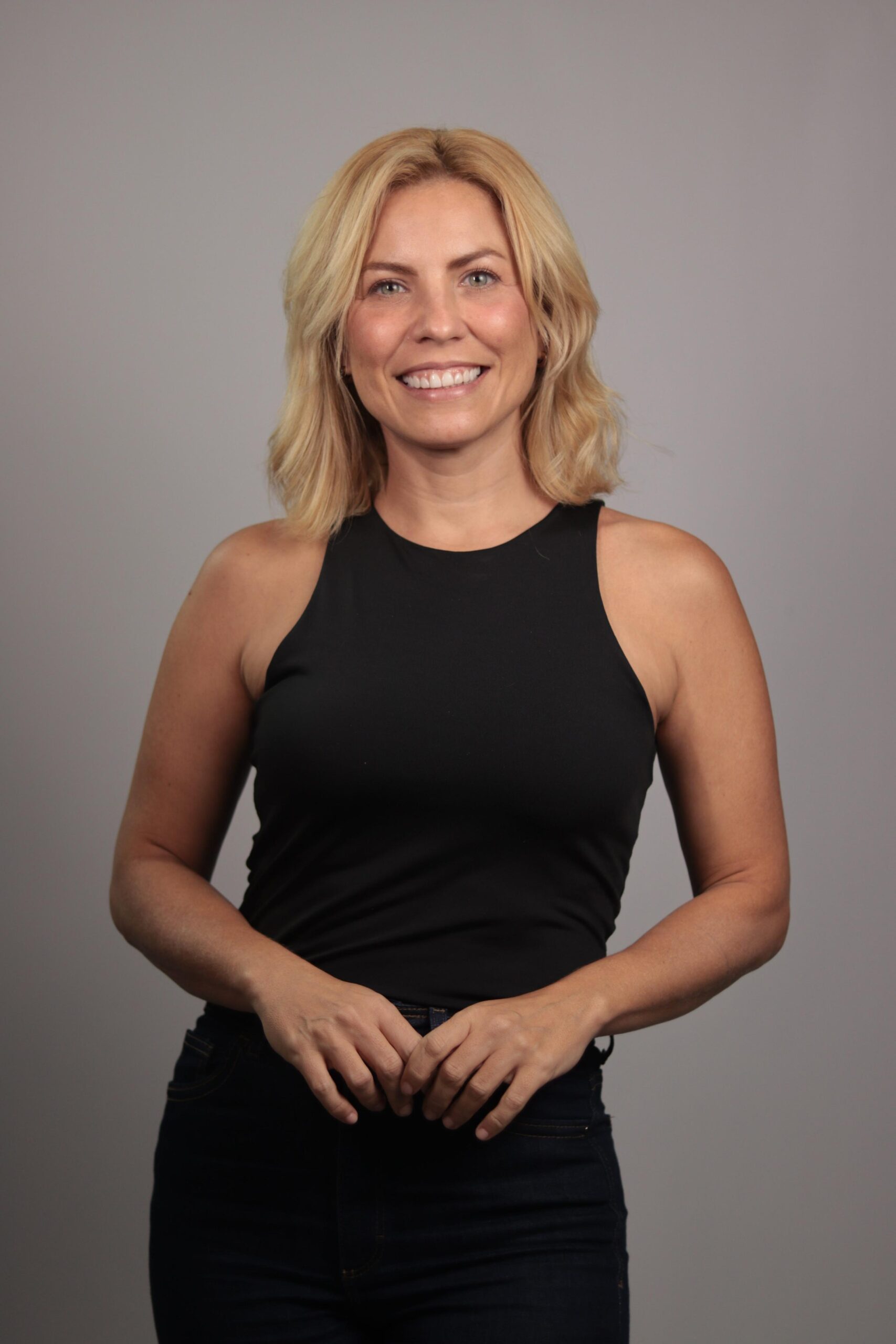 Marly Sukar - Front Management