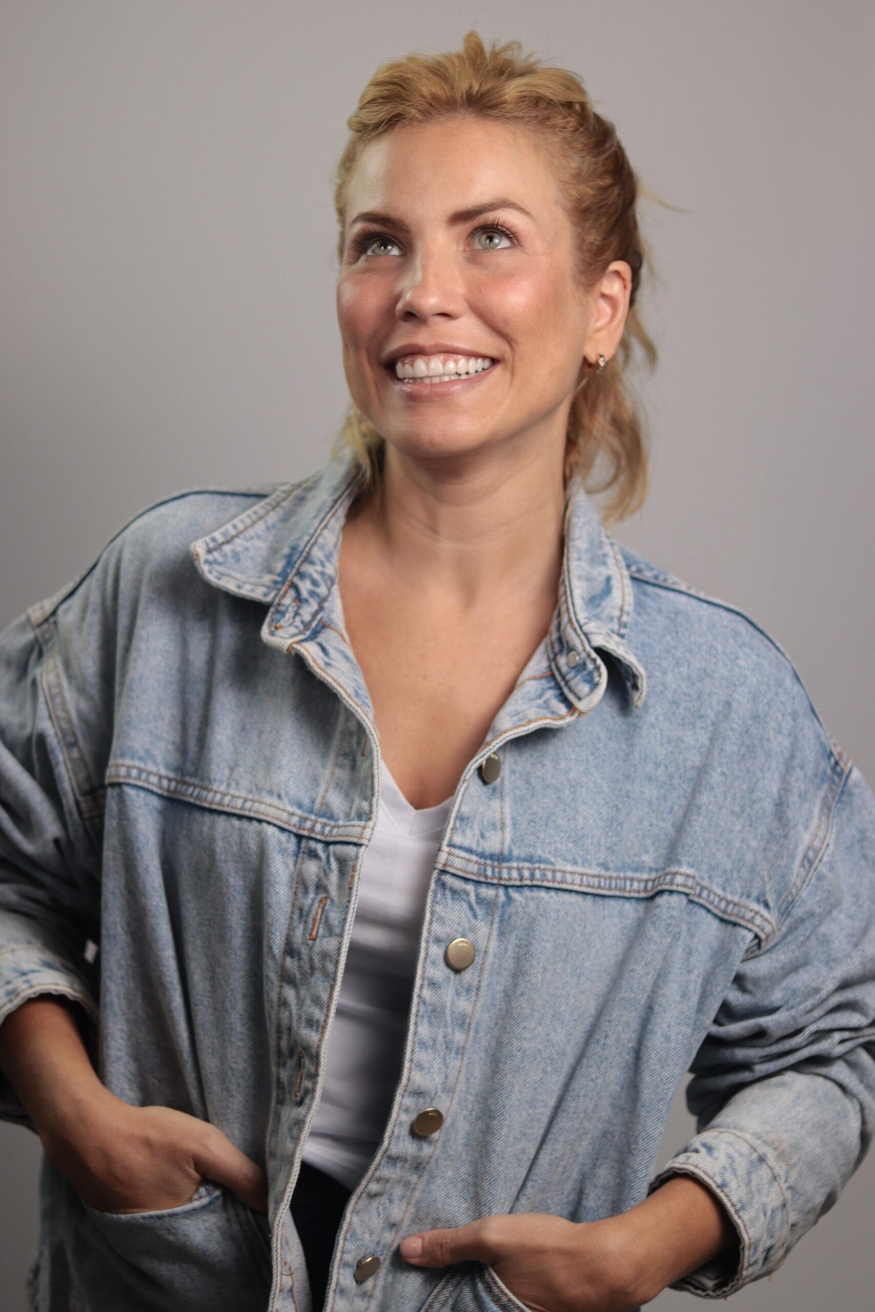 Marly Sukar - Front Management